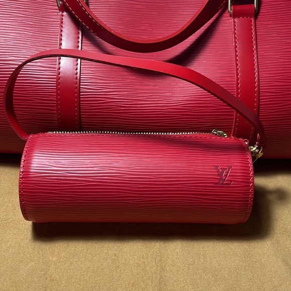 AUTHENTIC Louis Vuitton Epi Soufflot handbag and pouch - Picture 11 of 16